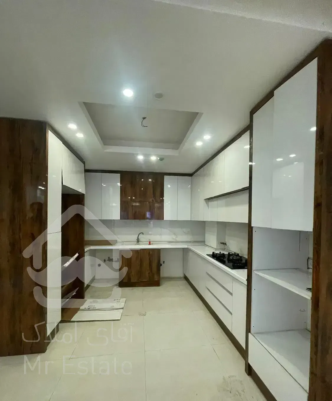 فروش واحد ۱۵۰ متری شیک  نوساز رادیو دریا