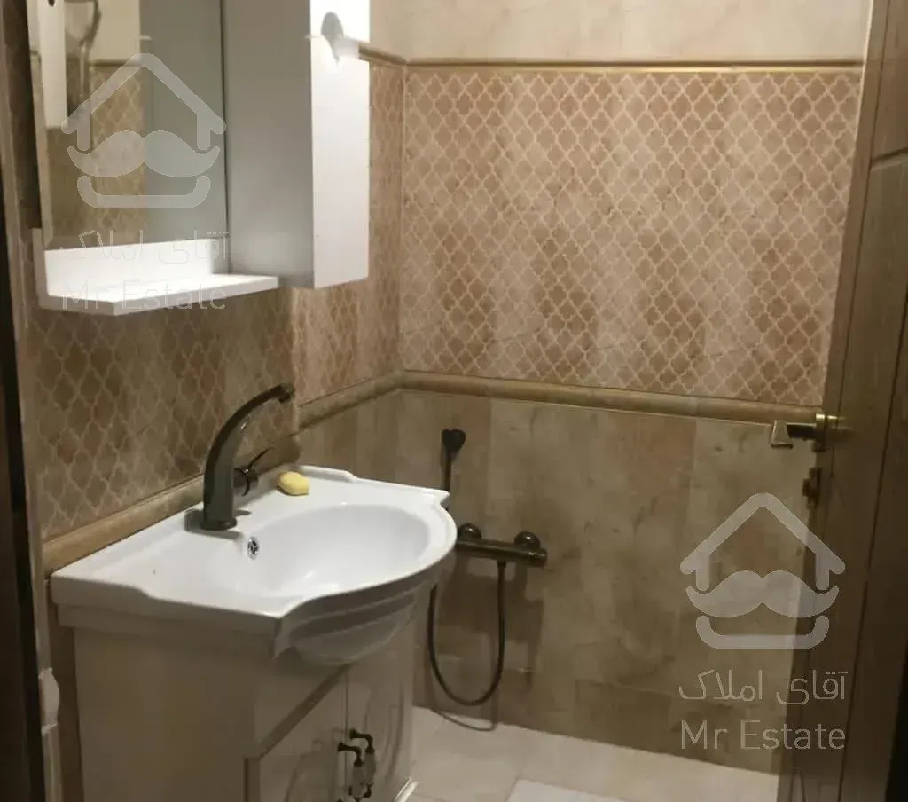 آپارتمان ۸۲ متری  / برج بنام