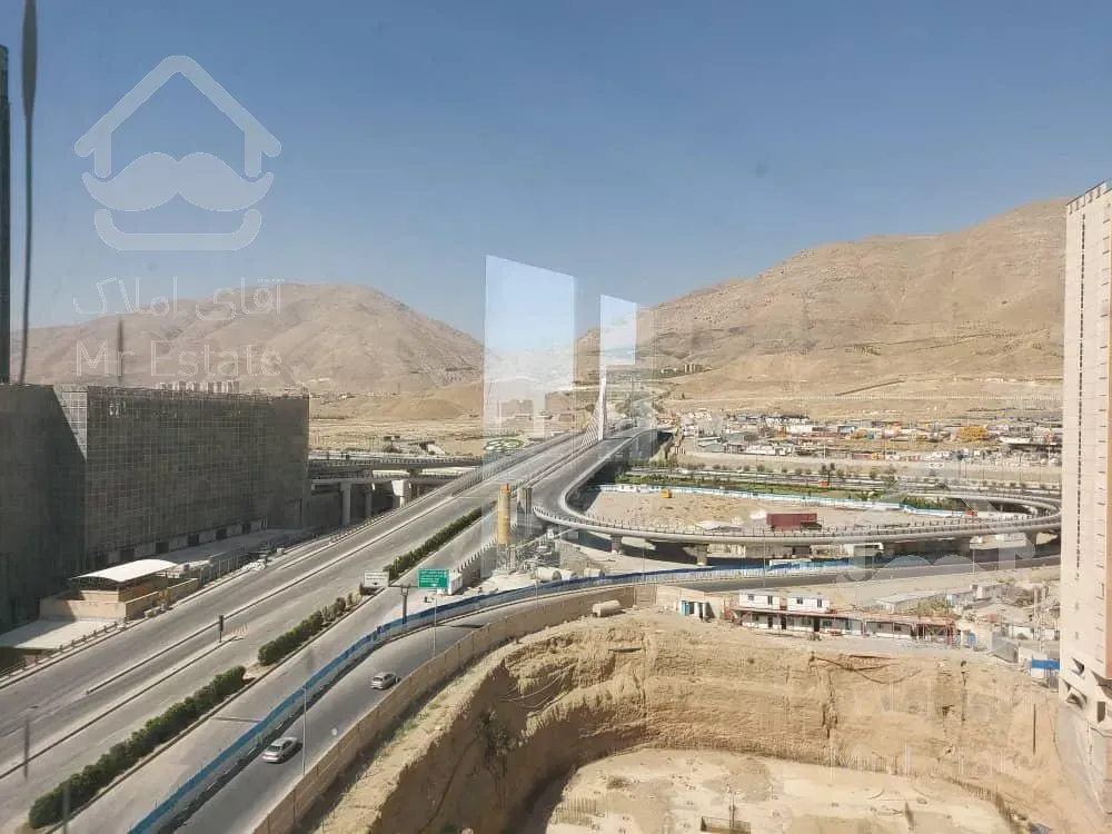 ۱۳۸ متری دریاچه سند تک برگ