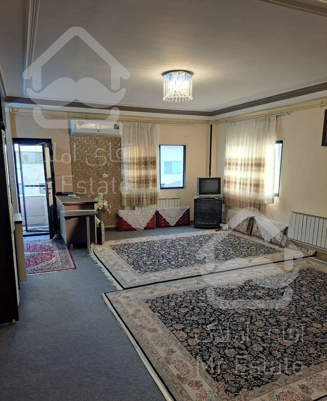 آپارتمان ۸۸متری با آسانسور در خیابان بسطامی