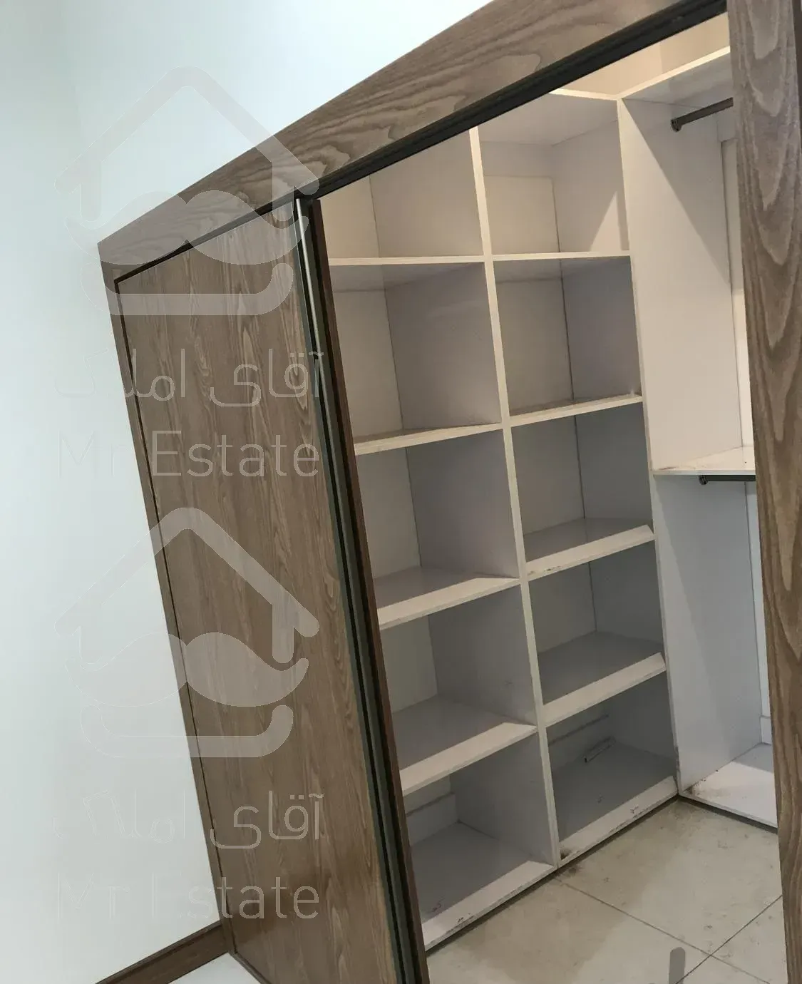 ١٣٨ متر ٣ خوابه نوساز کلید نخورده