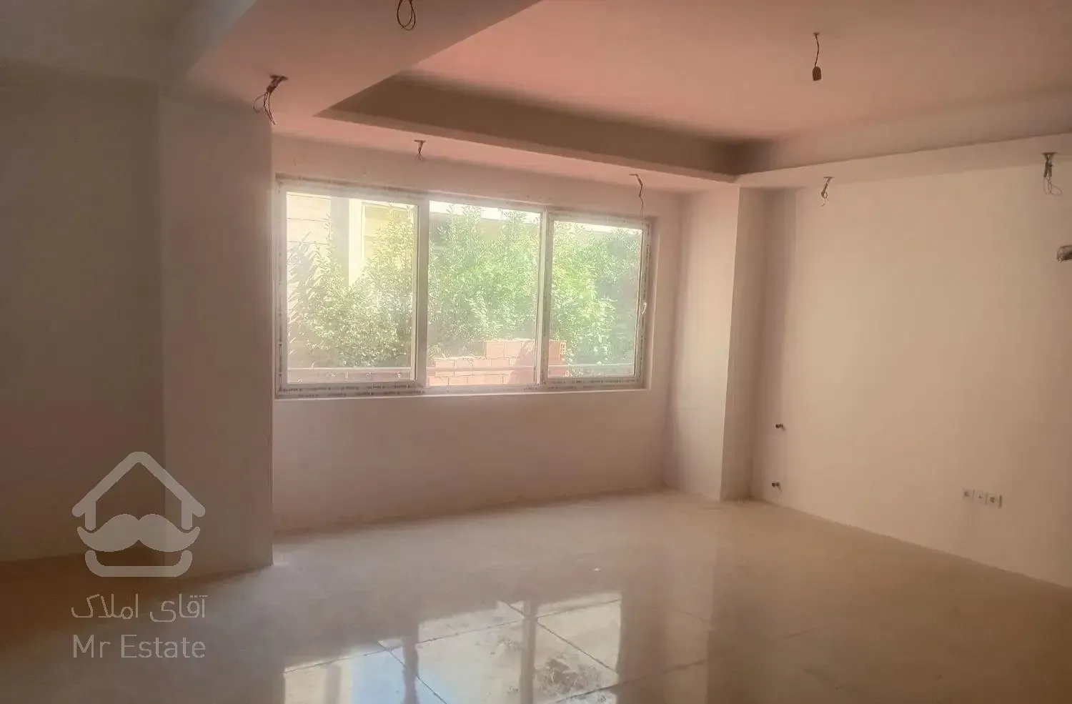 آپارتمان ۱۴۰ متری. نوساز. پیروزی.