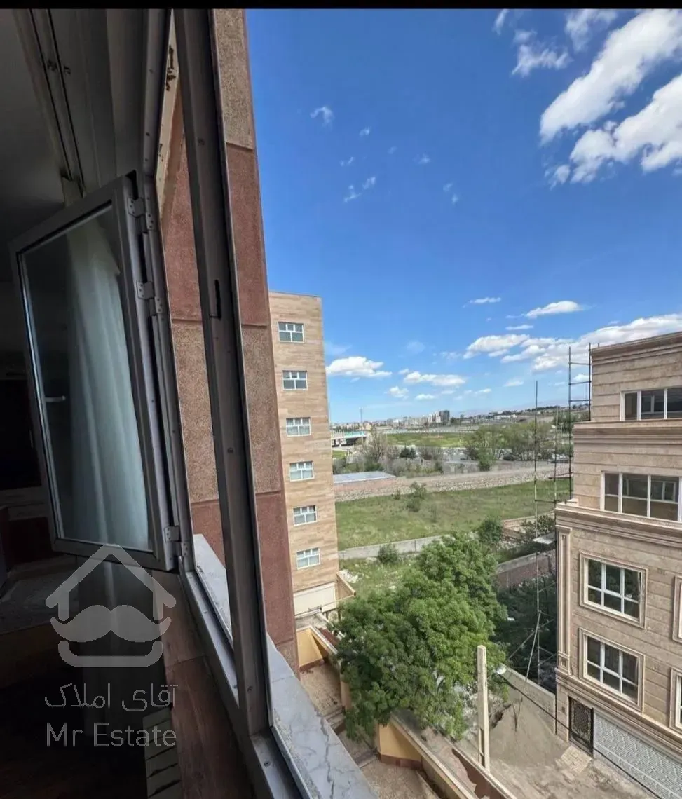 ۸۰ متر ۲ خواب ویو فوق العاده نورگیر فول کارشناسان