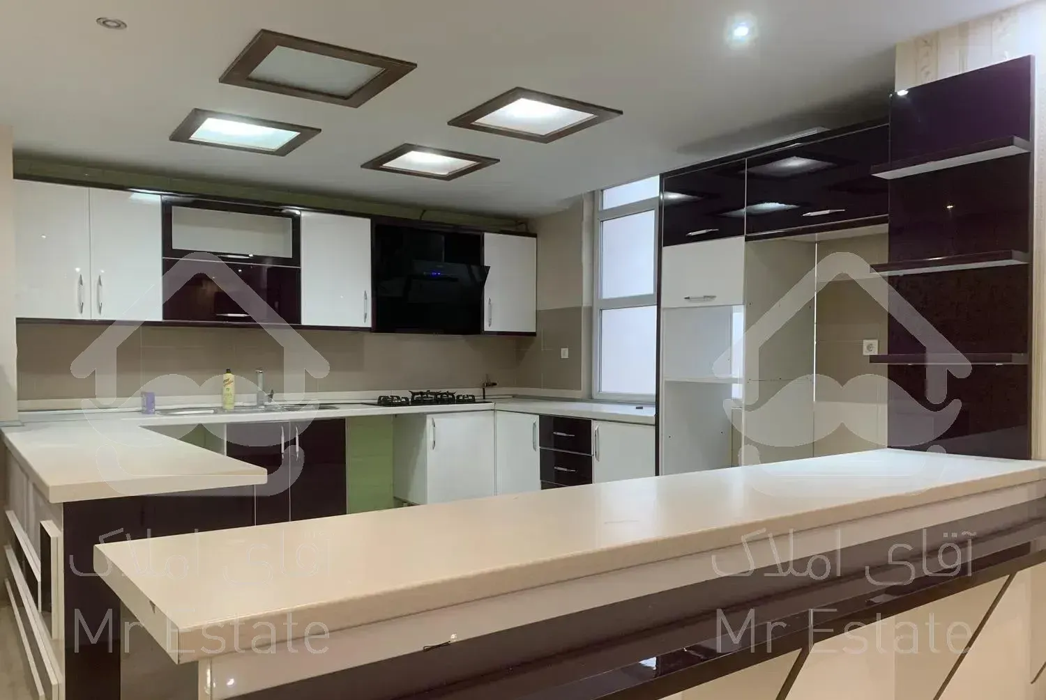 فرساد شرقی ۱۳۵ متر فول رهن کامل دو پارکینگ سندی