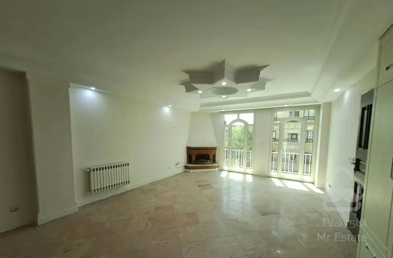 واحد ۱۰۷ متر دو خوابه فول امکانات