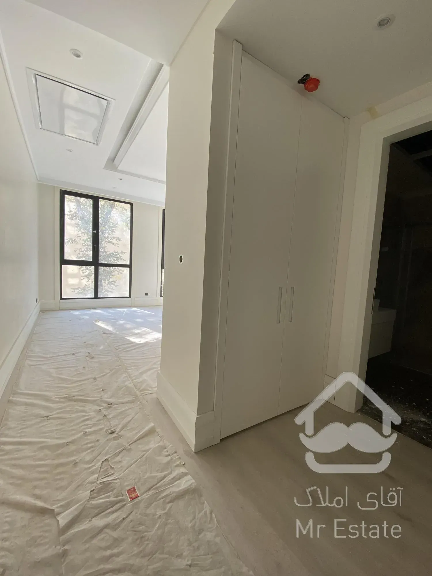 ۴۰۰ متر تکواحدی نئوکلاسیک - چناران