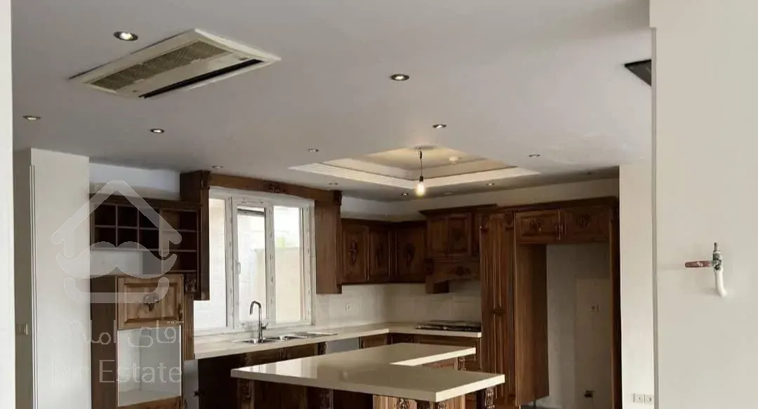 آپارتمان ۲۲۰متر ۳خواب (نیاوران)