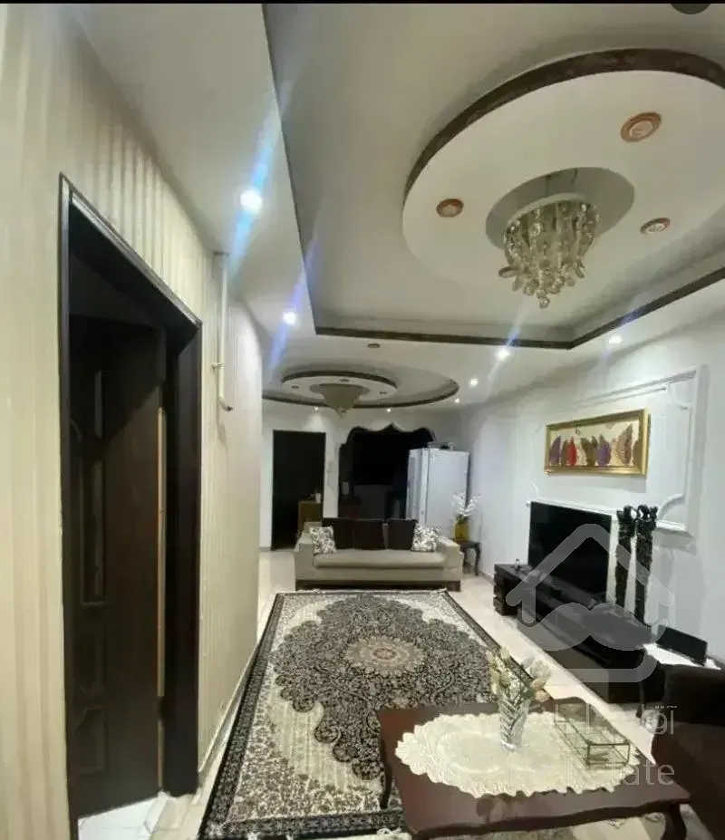 فروش واحد۸۰متری طبقه بالاحمیدیان خ رزمندگان