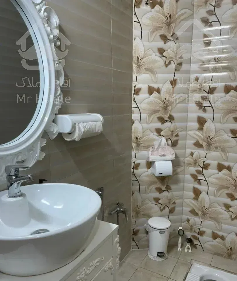 90متر پارکینگ/سه خوابه/انباری /تاپ لوکیشن