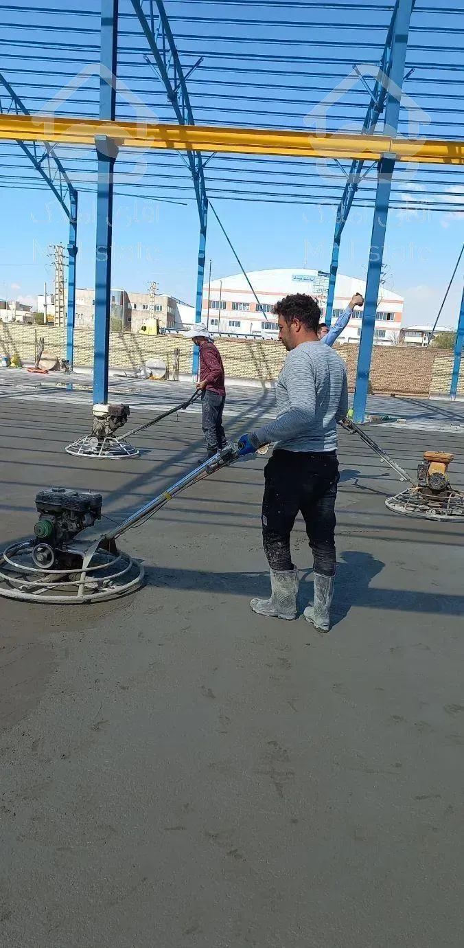 بتن ریزی بادستگاه ماله پروانه ای