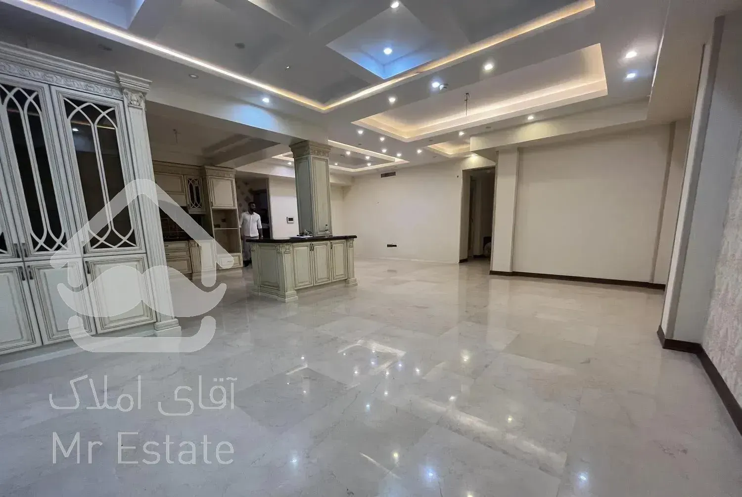 ۱۲۵ متر*لوکیشن تاپ*تمدید*مشاعات آبی