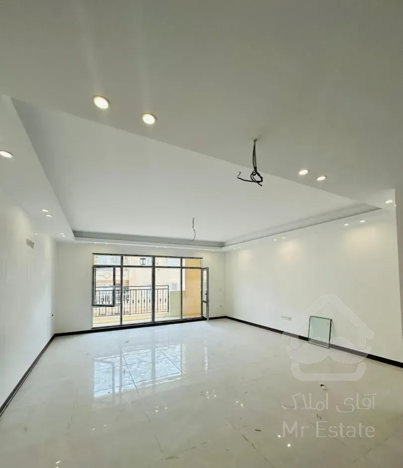 فروش آپارتمان ۱۲۲متری/مرکز شهر/طبقه چهارم