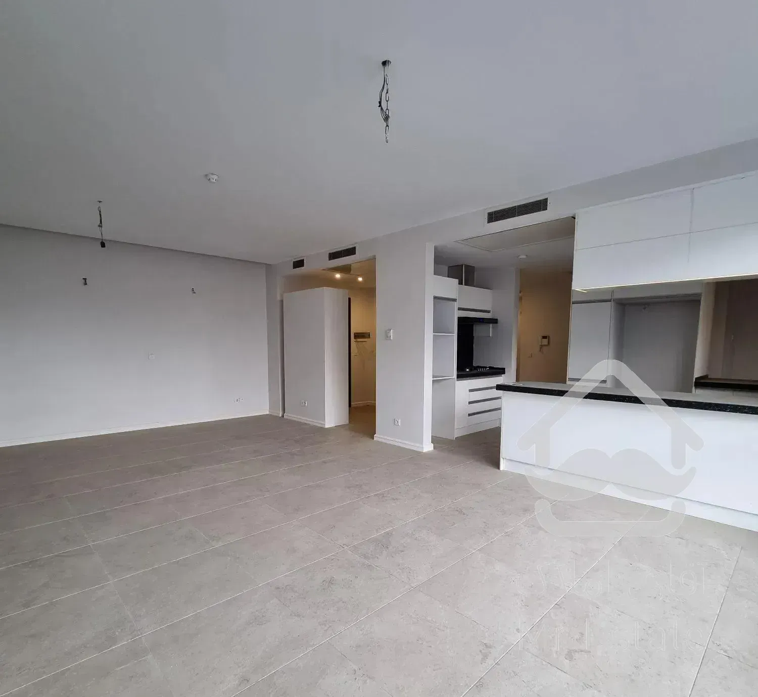 ۱۶۶ متر کلید نخورده ازگل**کاخ اشرافی عیانی**