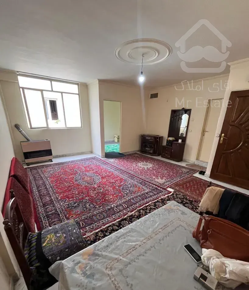 ۶۰متر/خوش نقشه/سالن پرده خور/پارکینگ