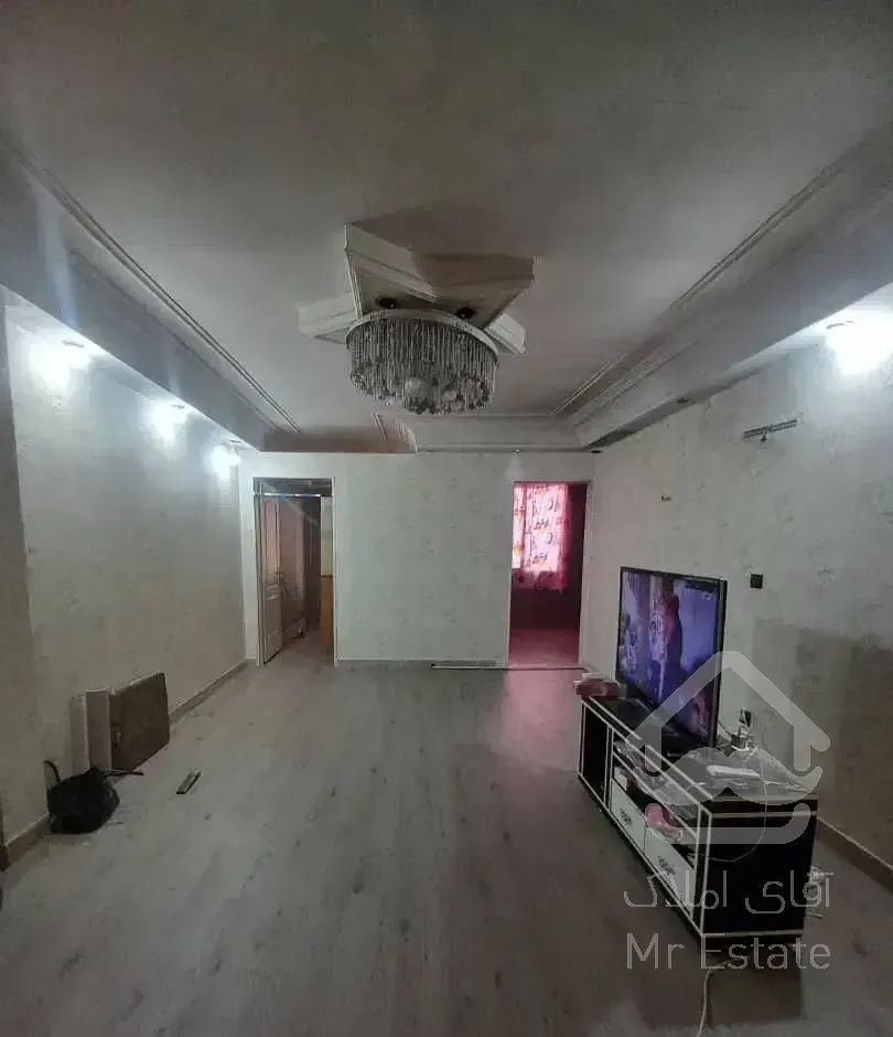 تک واحدی ۷۰ متر ۲ خواب همکف با ۲ عدد پارکینگ