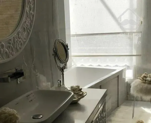 ٢٢٥ متر باغ فردوس طبقه نهم