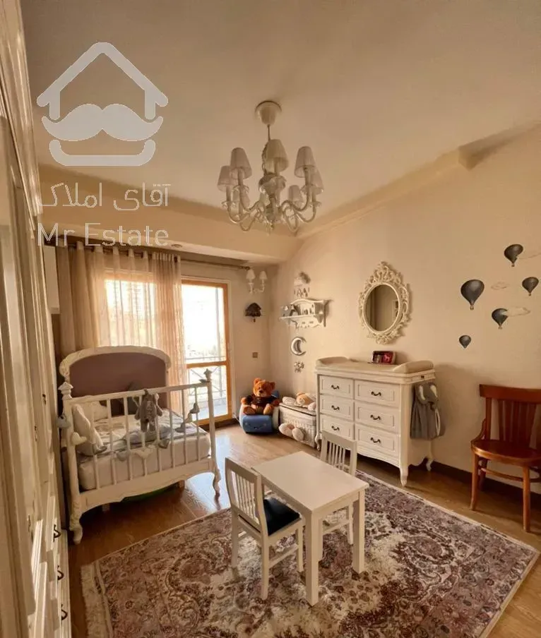 فروش واحد ۱۱۴ متری در آجودانیه