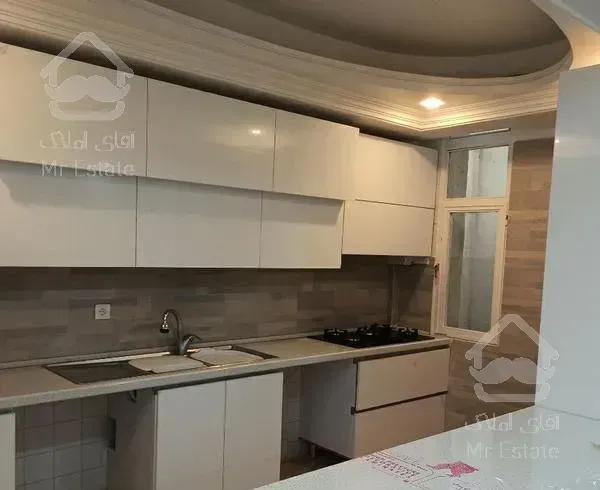 ۱۰۰ متری بالای کاج