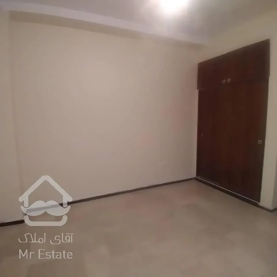 آپارتمان ۷۶متری ۲ خواب، لوکیشن عالی، فول امکانات، قیمت عالی