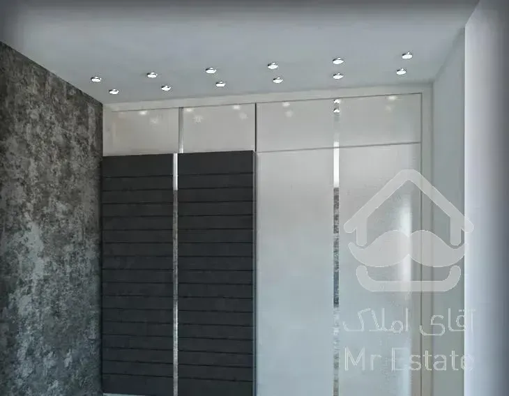 اپارتمان 140 متری طبقه چهارم خیابان خادمی