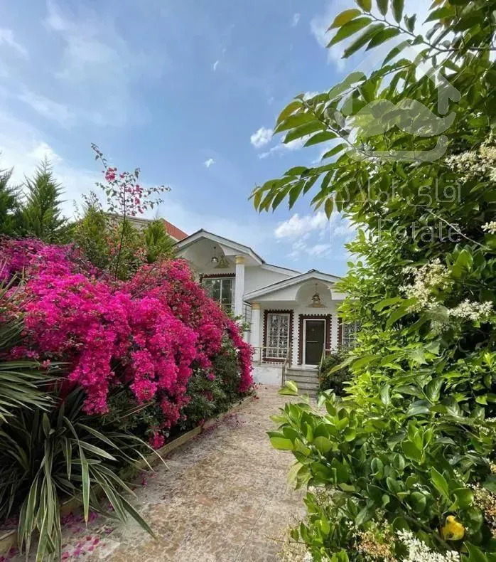 خانه ایرانی/3خواب/قیمت کل 3/300 تهاتر با خودرو