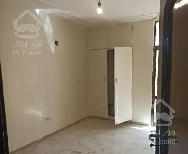 آپارتمان ۱۱۵ متری+ 18 متر انباری و پارکینگ