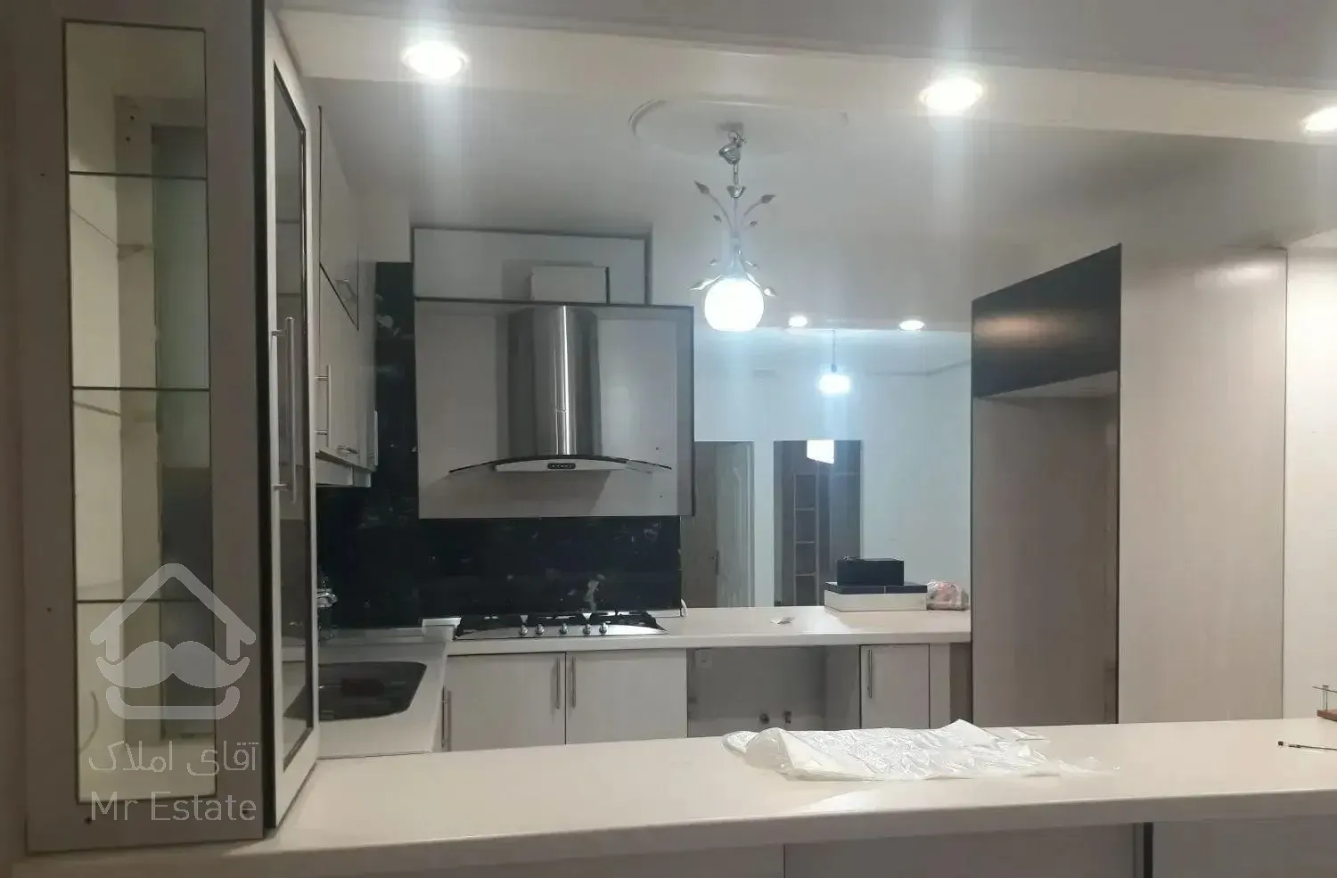 نیایش - شهرک فجر ۱۲۳متر ویو عالی بازسازی شده تخلیه