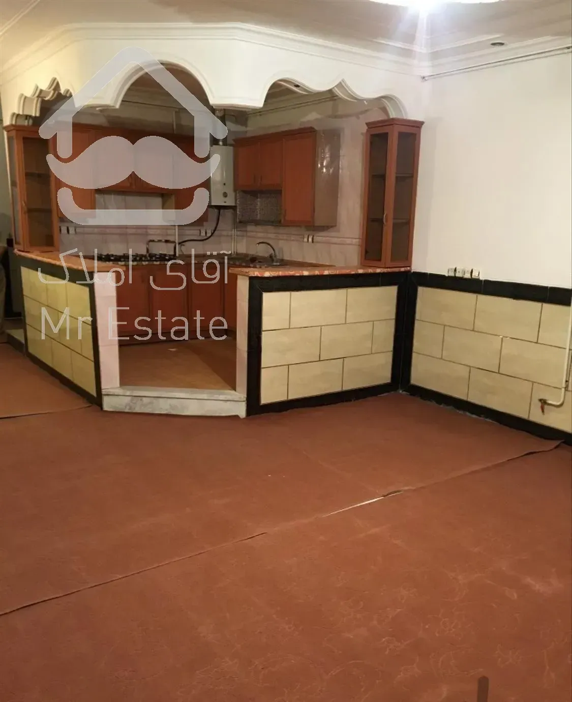 اپارتمان با حیاط