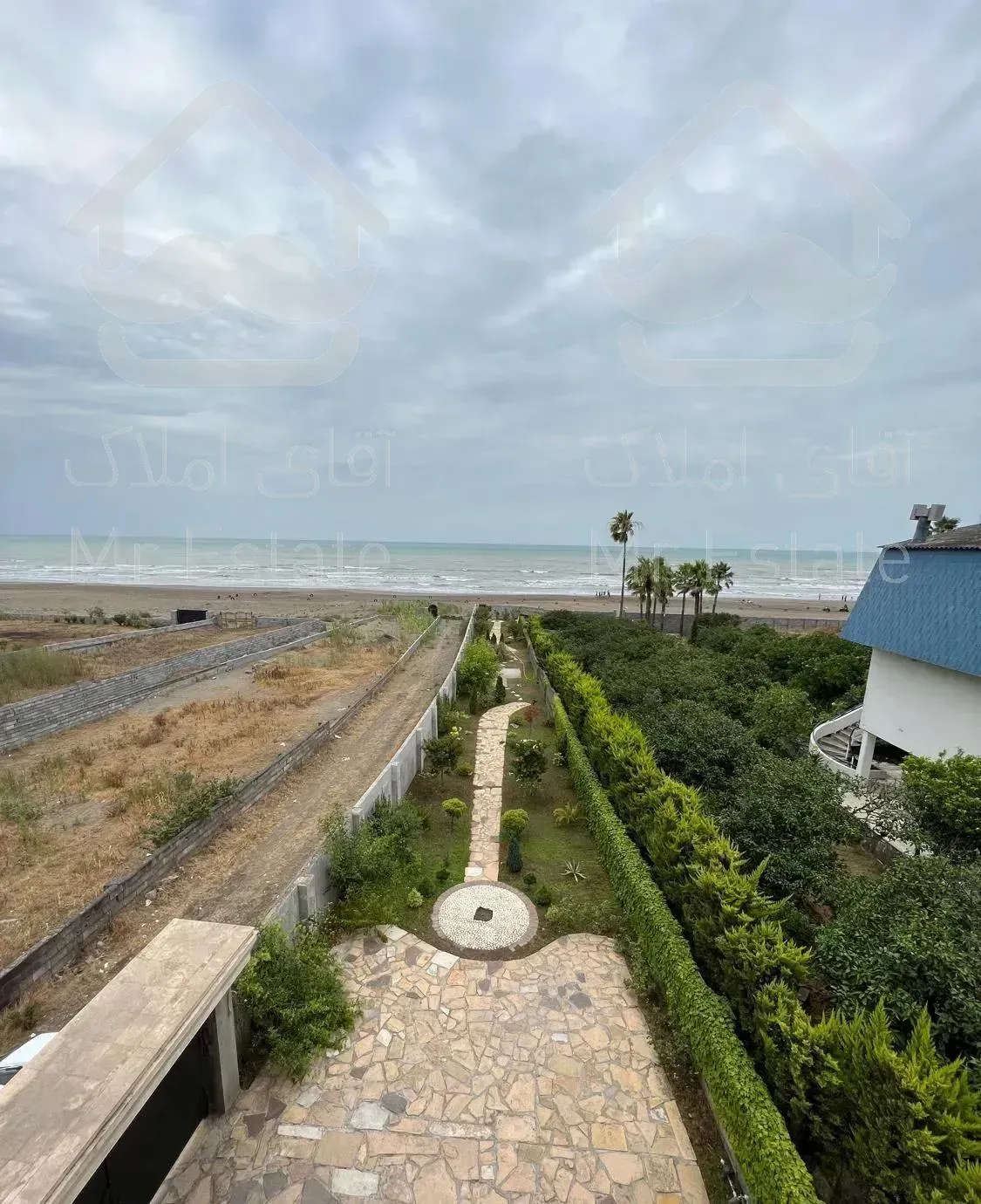 ویلا باغی دوبلکس سه خواب روبه دریا اختصاصی