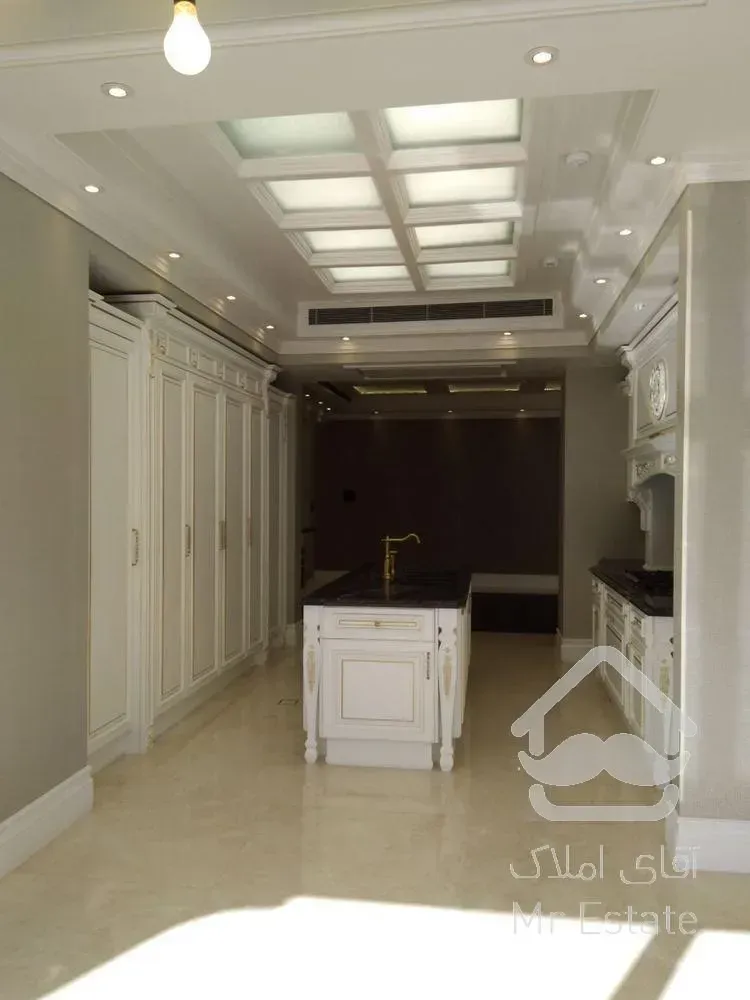 فروش آپارتمان 250 متری فرمانیه سنبل