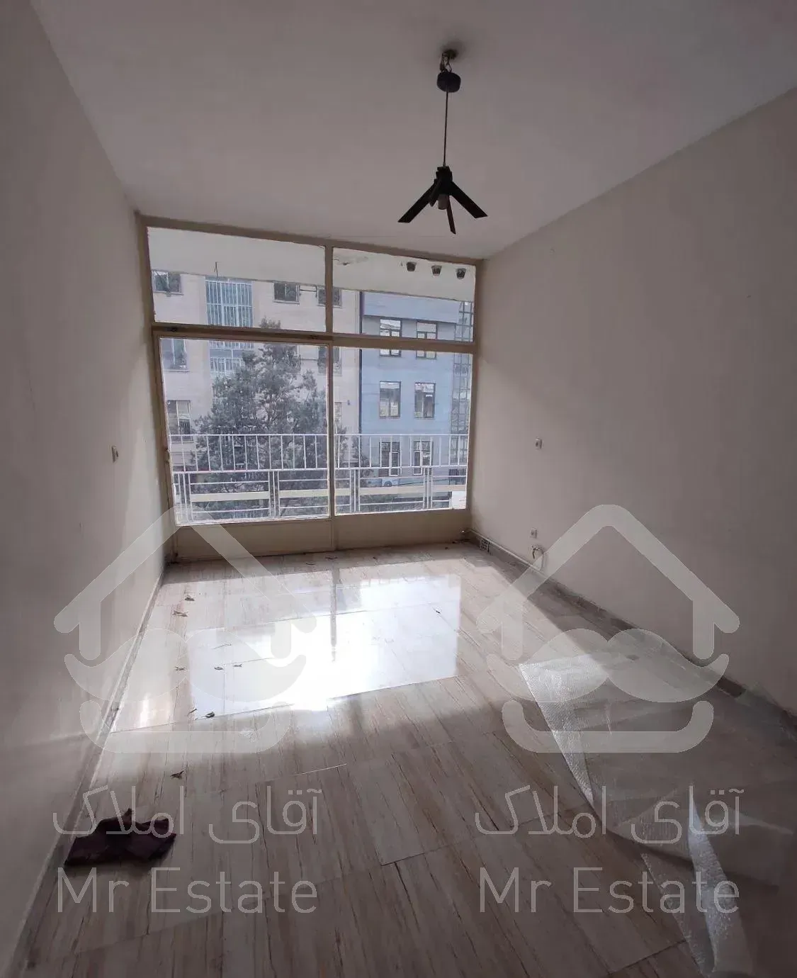 آپارتمان ۴خواب قدیمی نورگیر  تکواحدی