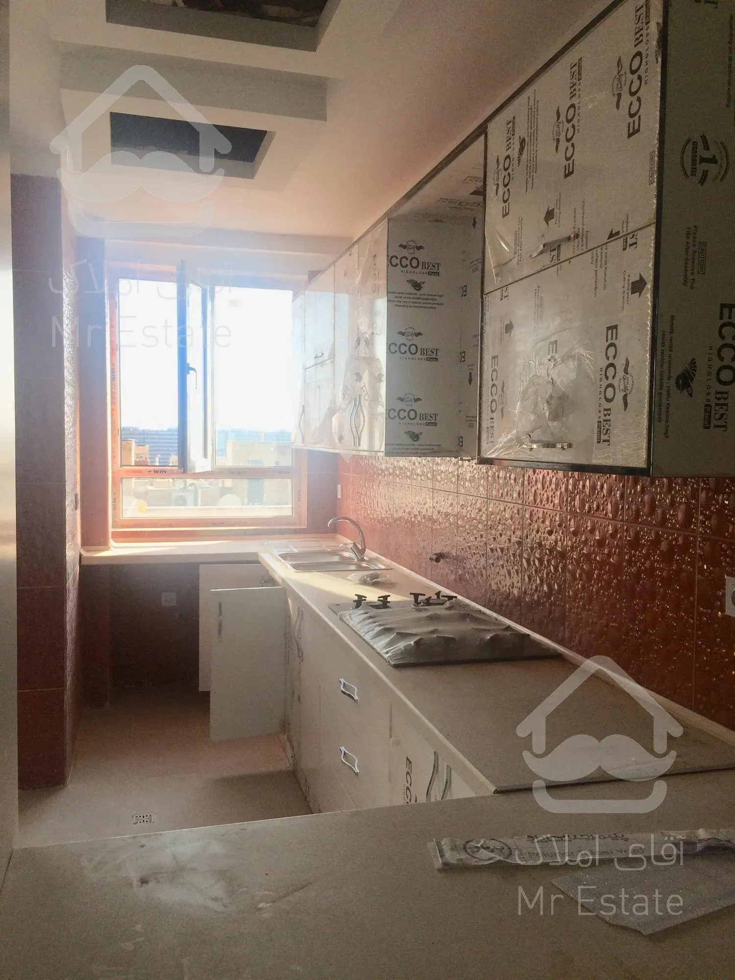 رهن آپارتمان ۸۲ متری نوساز واقع در بلوار فردوس شرق