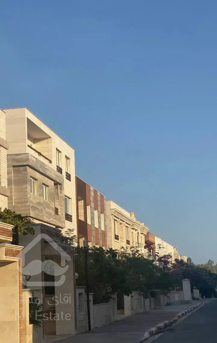 ۱۱۰ متر /نبش عرفان دوم / آسانسور دار