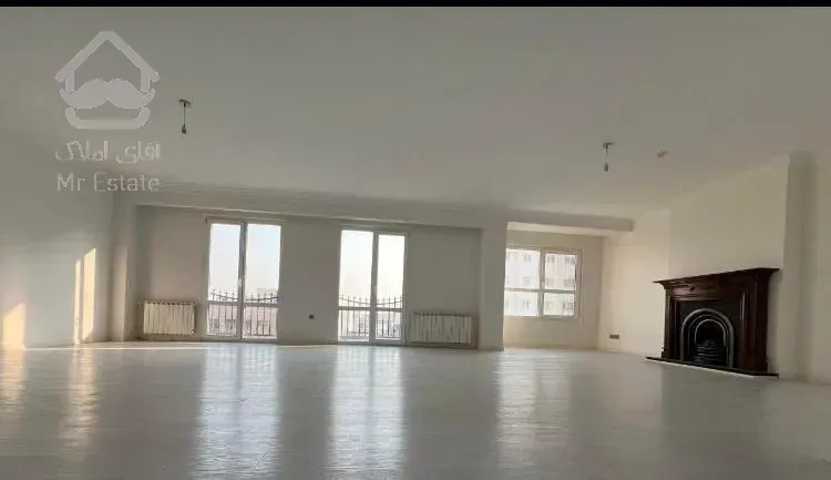 فروش آپارتمان ۱۶۵ متری ۴خواب- سه طرف نور/در فرحزاد