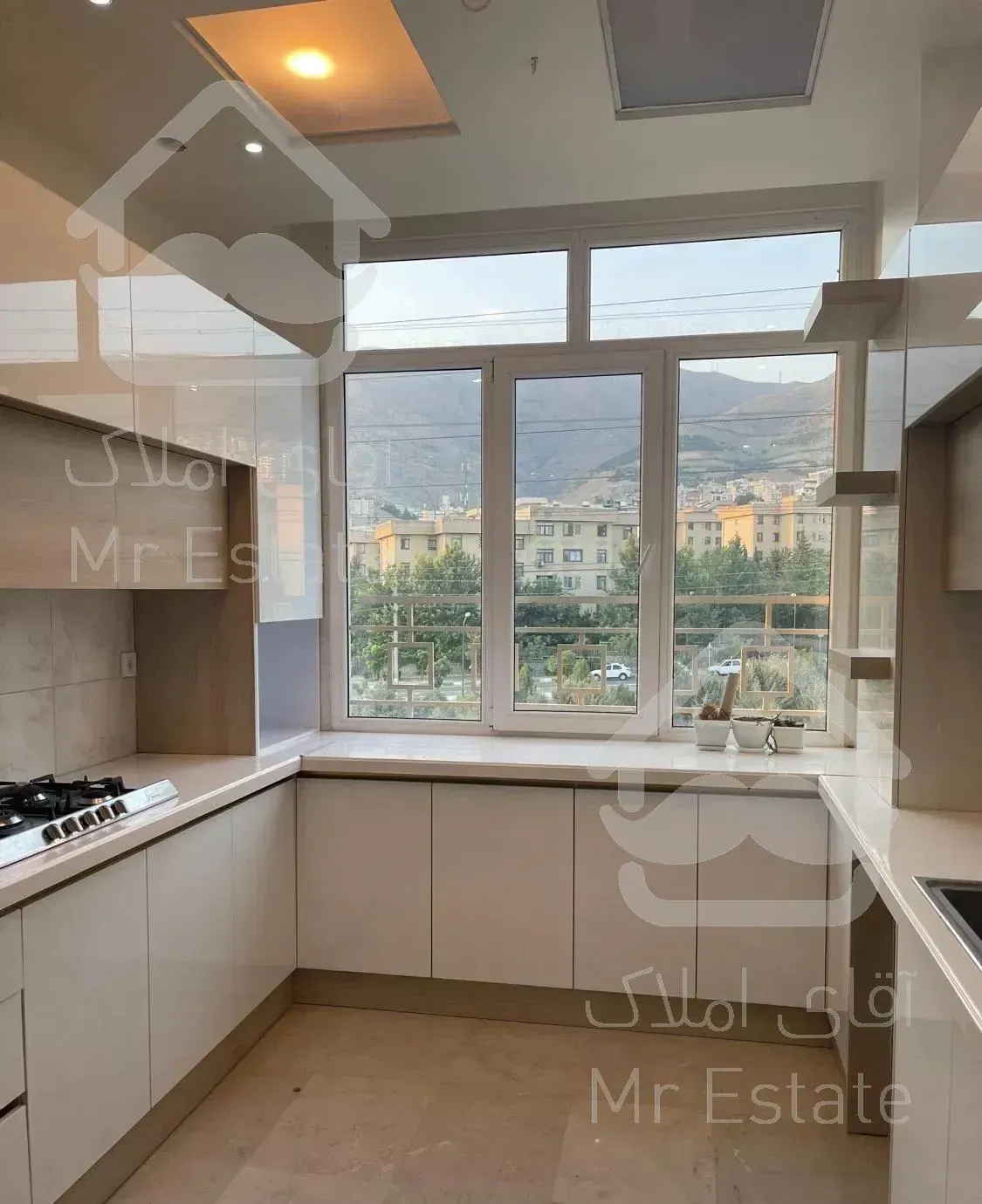 اپارتمان نوساز ۱۵۰متری