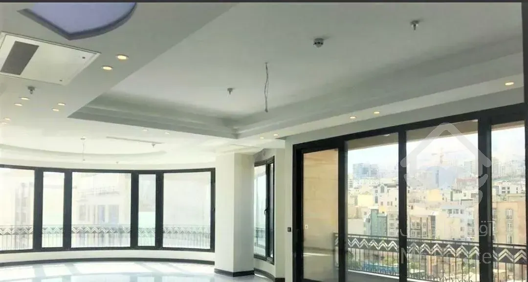 نیاوران ۲۴۰متر چشم انداز ابدی با تراس بزرگ