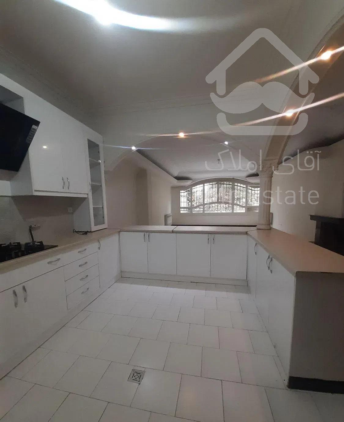 گیشا ۱۳۰ متر سه خواب