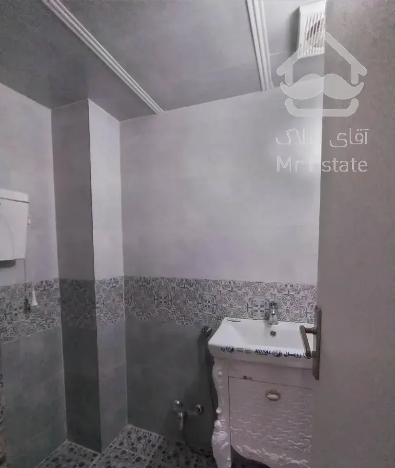 آپارتمان۳تا تک واحده طبقه۲سندتکبرگ کلیدنخورده