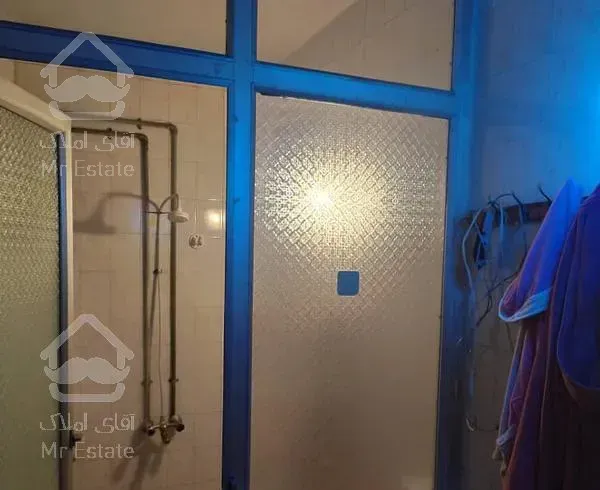 آپارتمان ۱۳۰ متری همکف خیابان گلستان