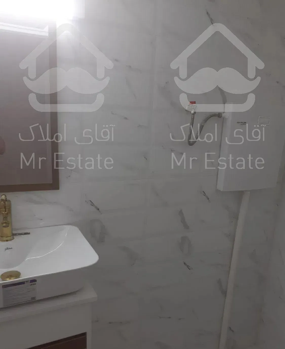 ۷۵ متر سند اداری دریاچه چیتگر