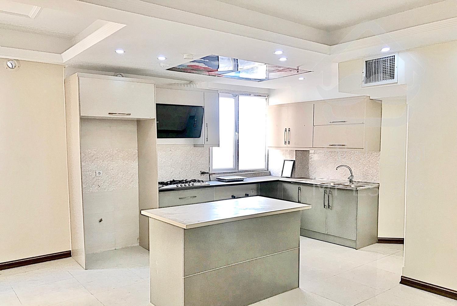 ٦٨ متر ، ٢ خواب ، همکف ،  تک واحدی