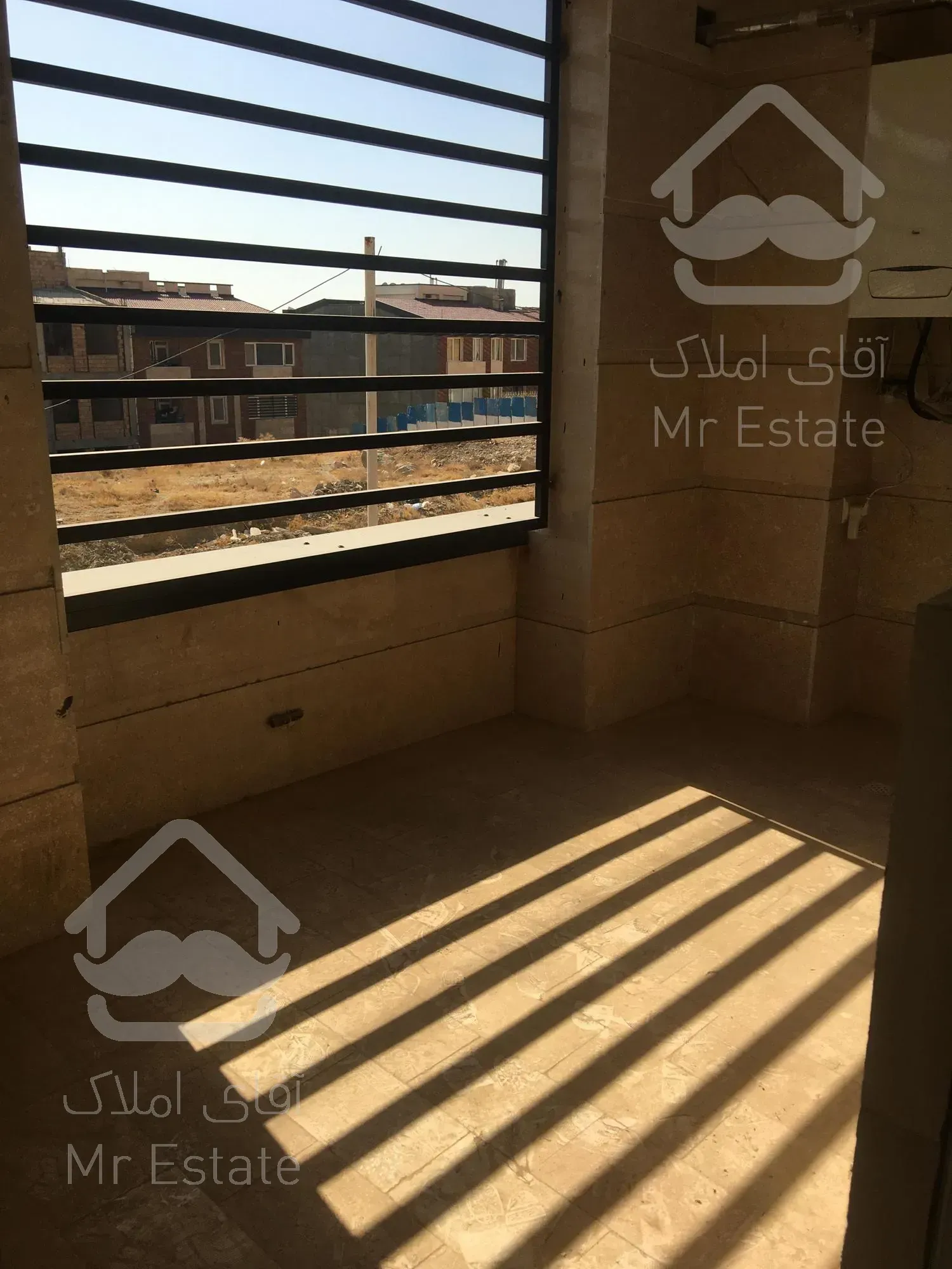 ملک ۳ طبقه یکجا و نوساز در الهیه غرب / اردستانی