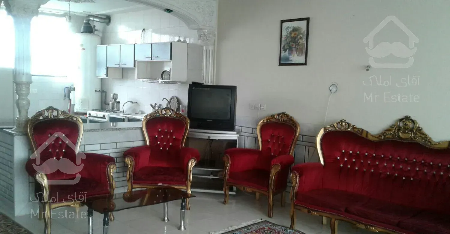 فاصله تا میدان نقش جهان700متروتاپل خواجو 1200متر.