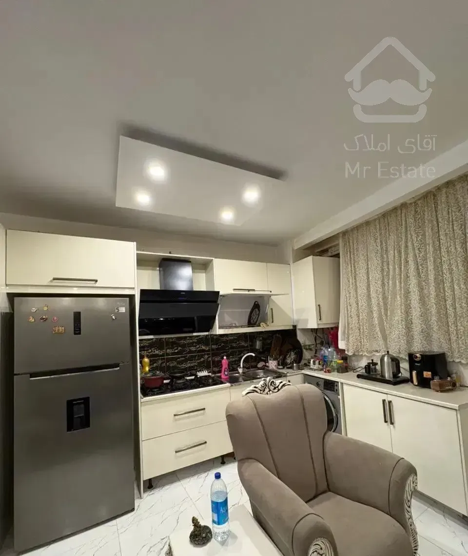 ۵۰ متر سه راه طالقانی همکف