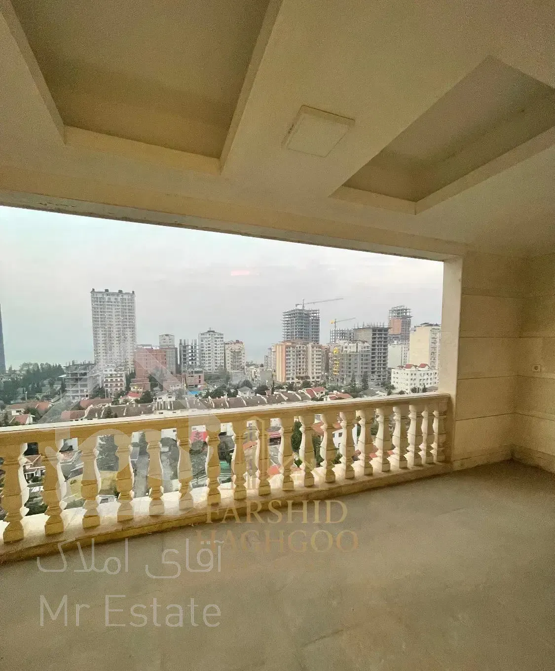 فروش آپارتمان ۱۲۰ متری با دید به دریا در سرخرود