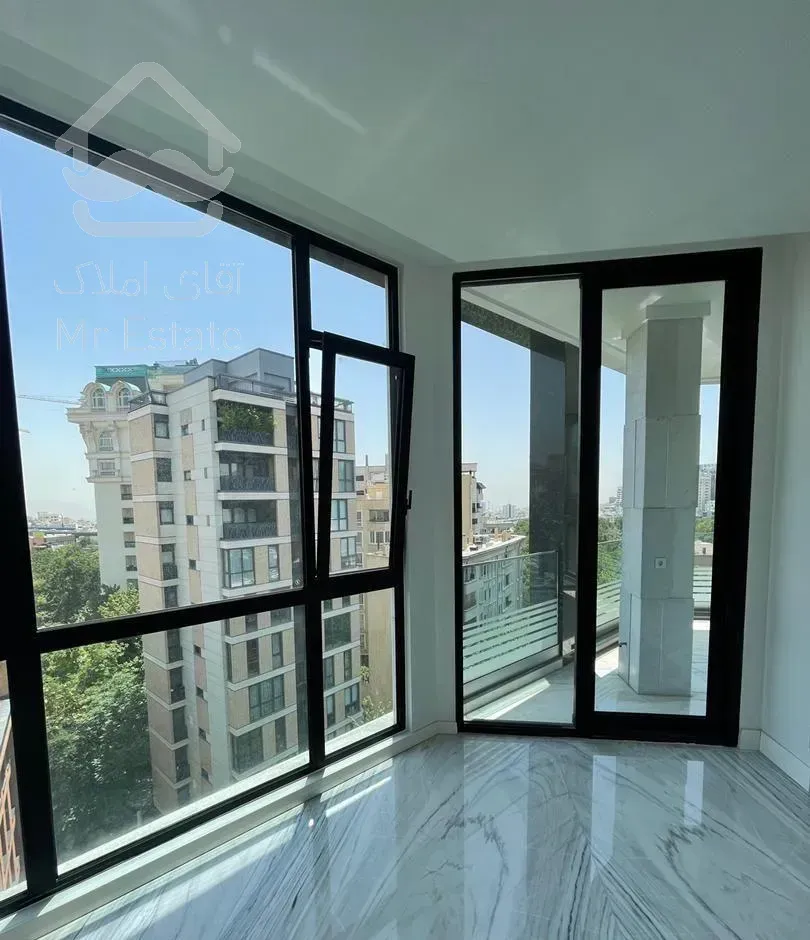 ۱۵۸متر همه‌چی‌تموم/۲پارکینگ سندی/پرده خور/فول