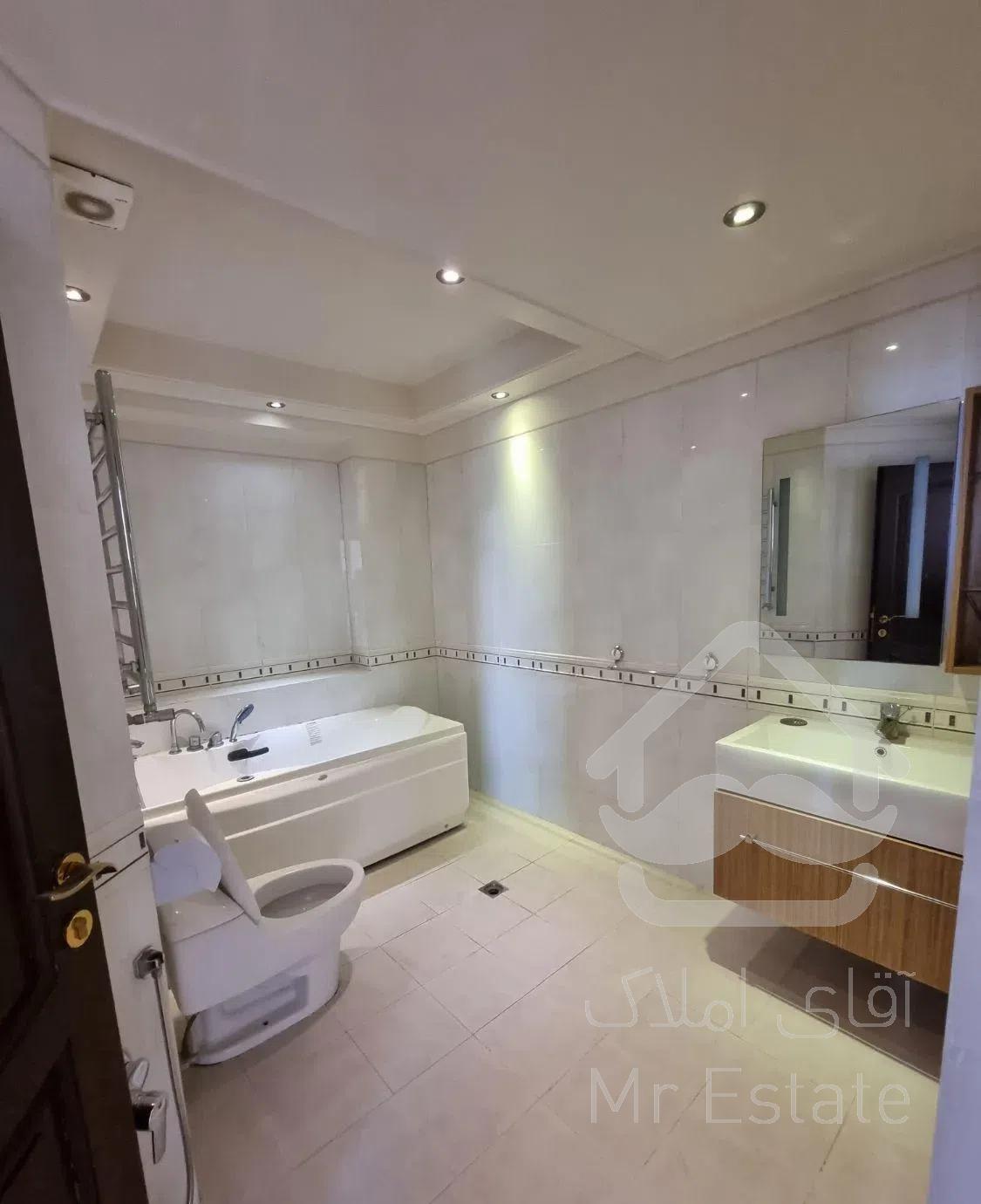 ۱۳۰متریاسر دو خوابه در پنج طبقه تکواحدی خوش نقشه