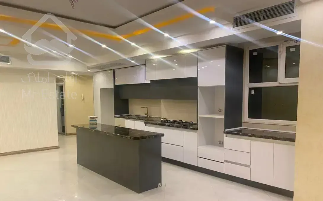 آپارتمان ۱۳۰ متری