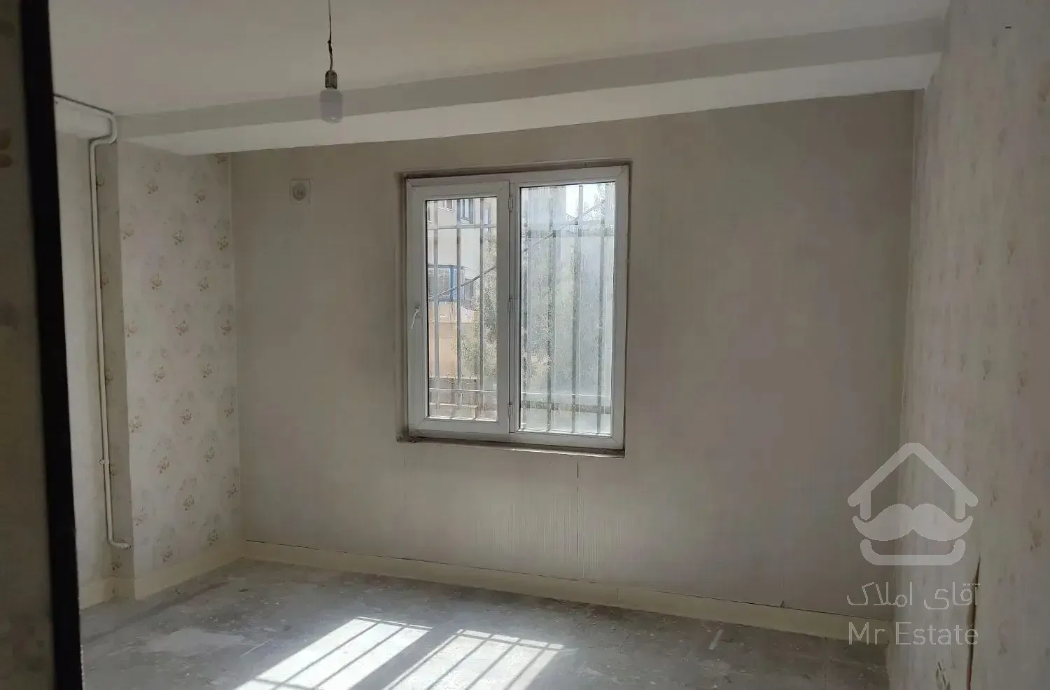 فروش آپارتمان ۹۳ متری ۲ خوابه طبقه ۱ در شهرک فهمید