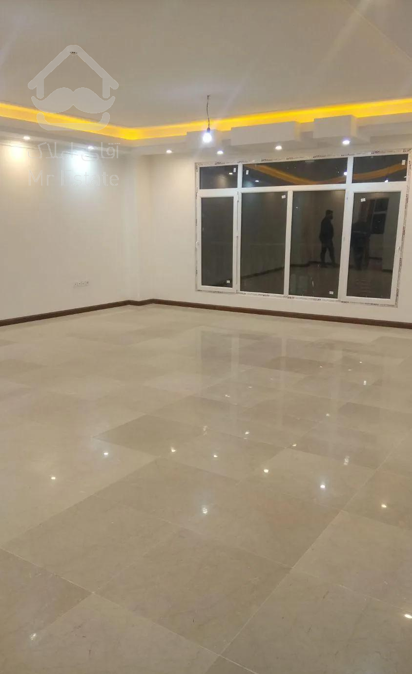 ۱۱۸ متر۲ خواب باامکانات طبقه ۴ نوساز سالن پرده خور